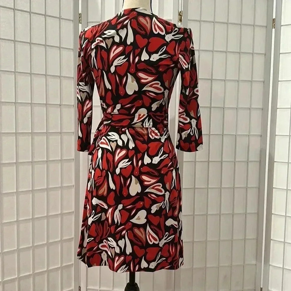 Diane Von Furstenberg Julian Silk Jersey Wrap Dress in Rabbit Hearts Red XXS EUC - Picture 9 of 12